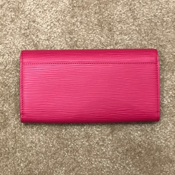LOUIS VUITTON Wallet - Picture 5 of 13